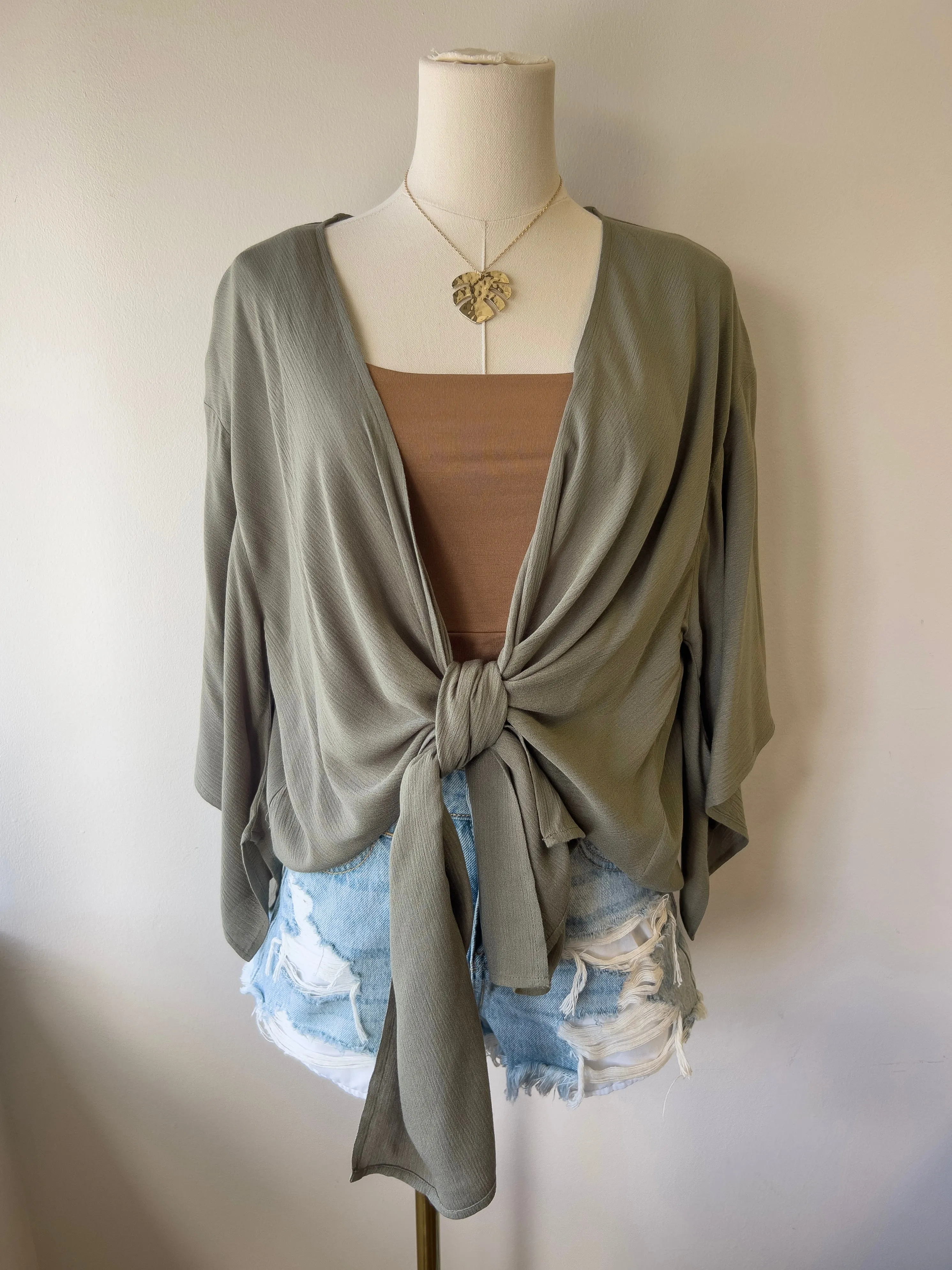 3/4 Sleeve Tie Front Top