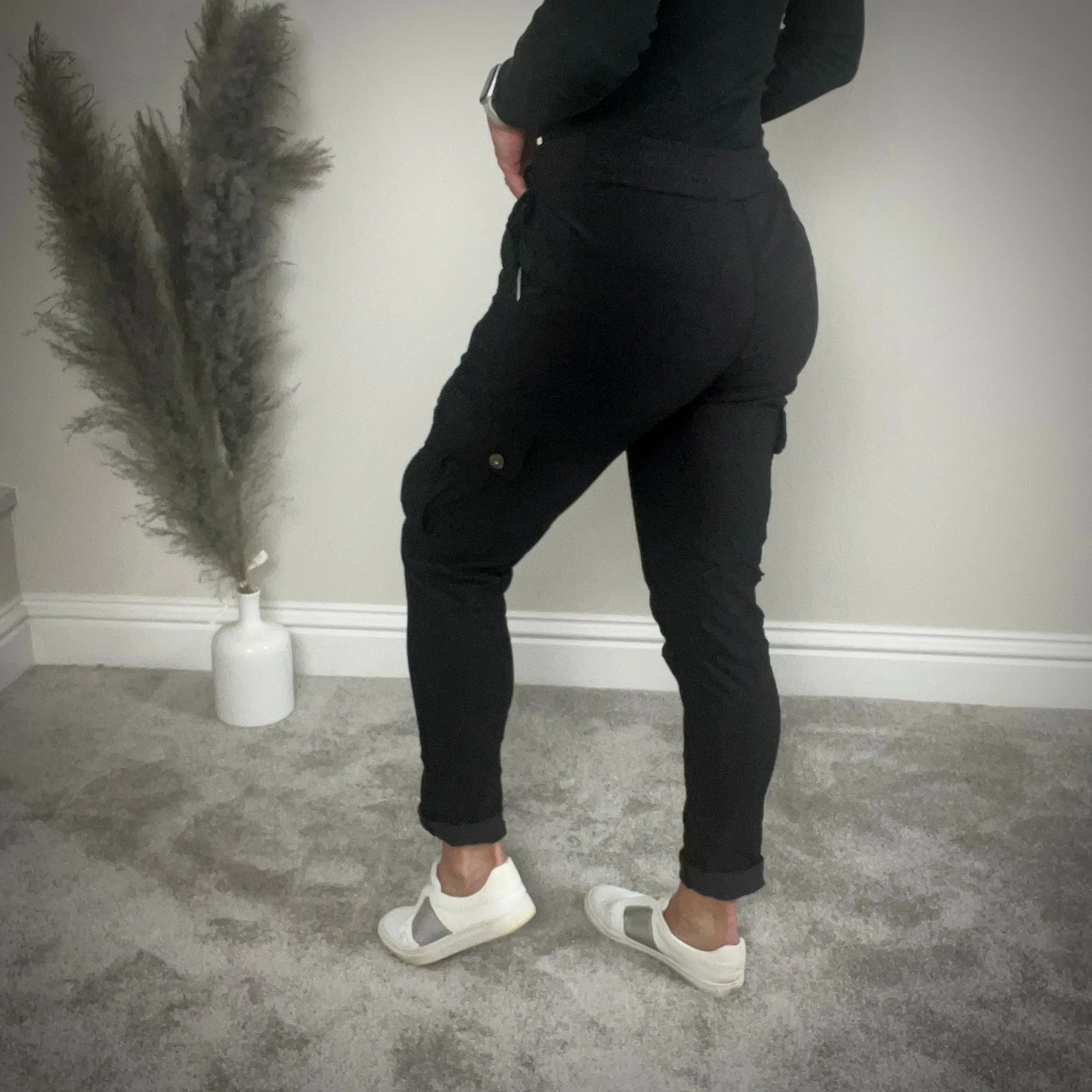 BLACK CARGO TROUSER