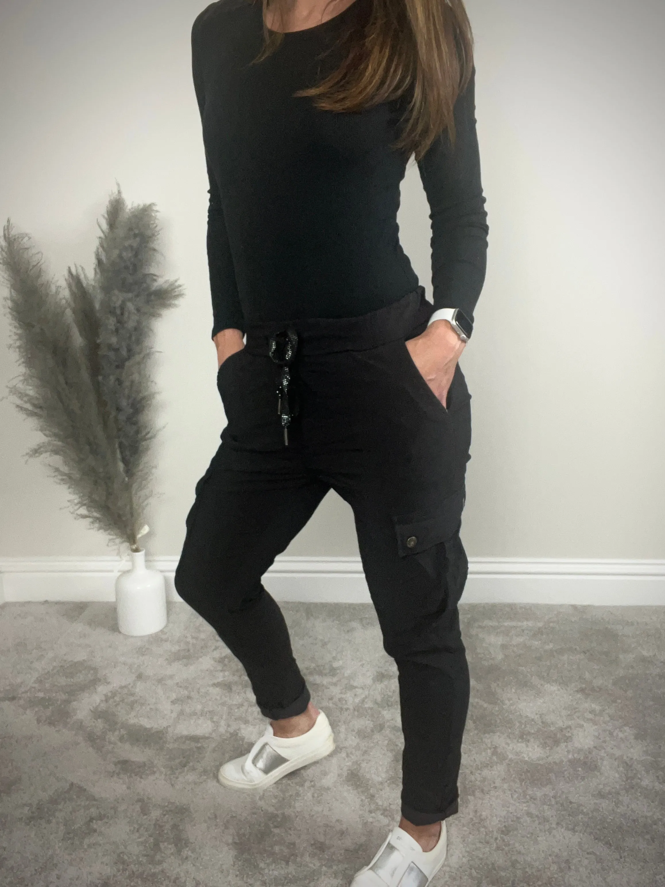 BLACK CARGO TROUSER