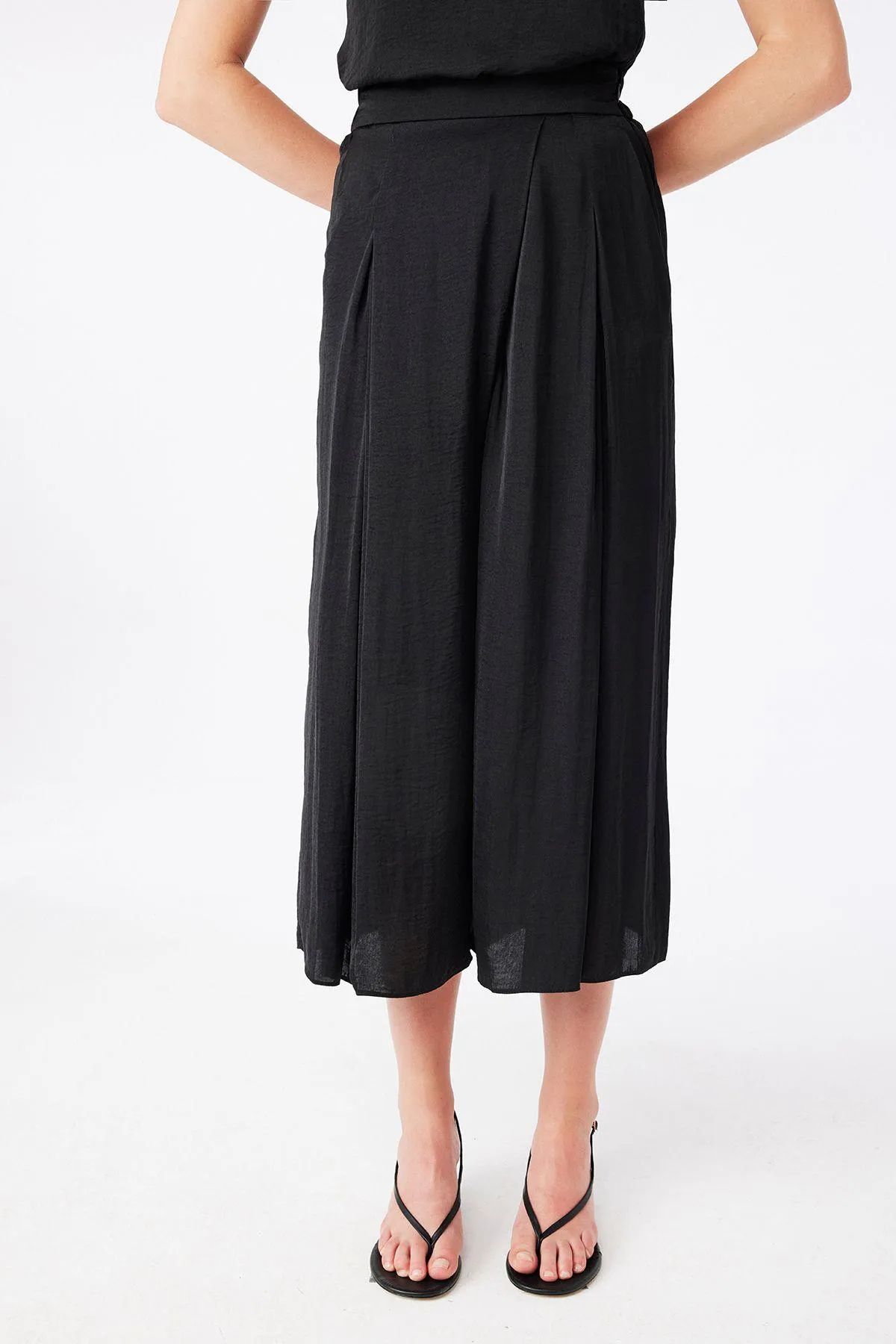 Comfortable Form Short Leg Black Trousers