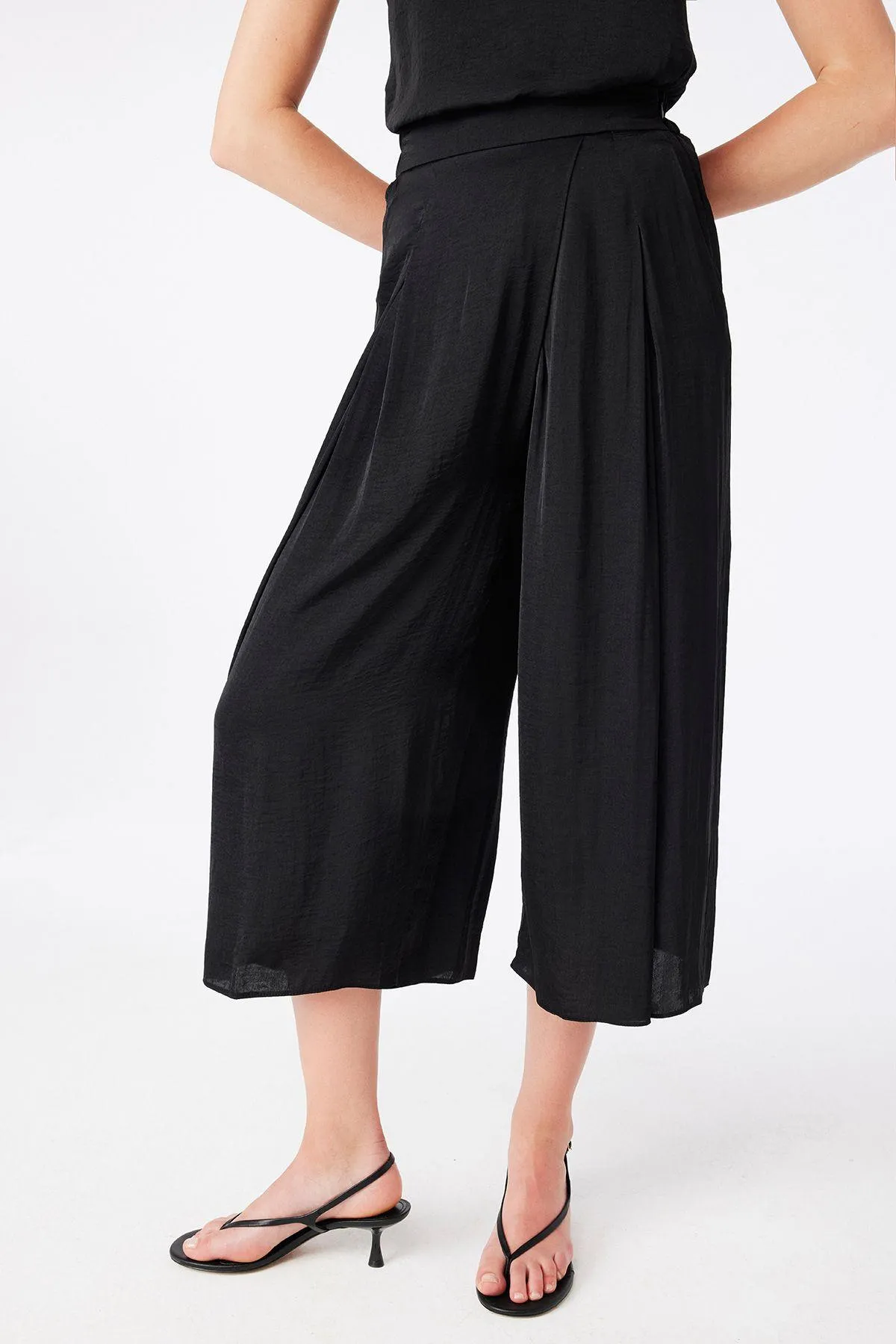 Comfortable Form Short Leg Black Trousers