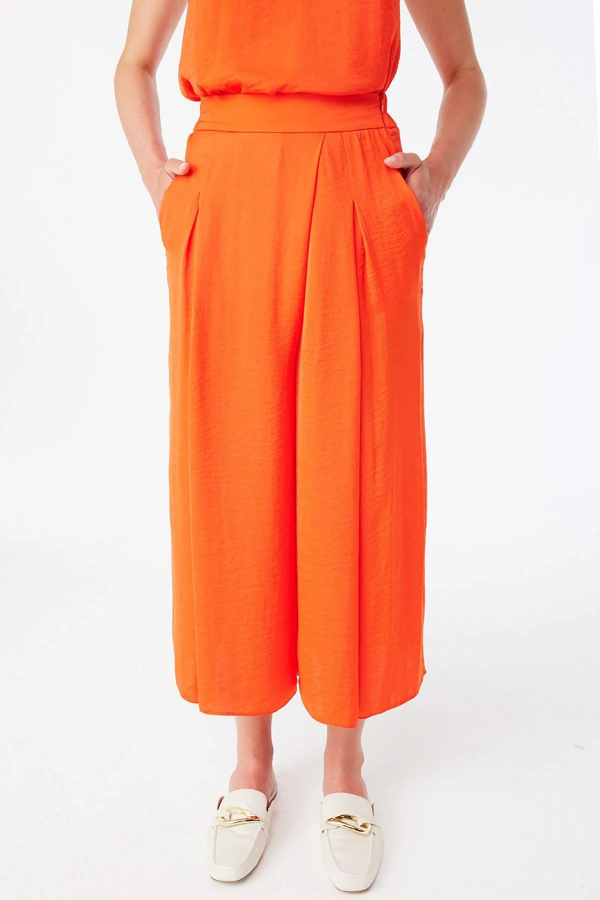Comfortable Form Short Leg Pomegranate Trousers