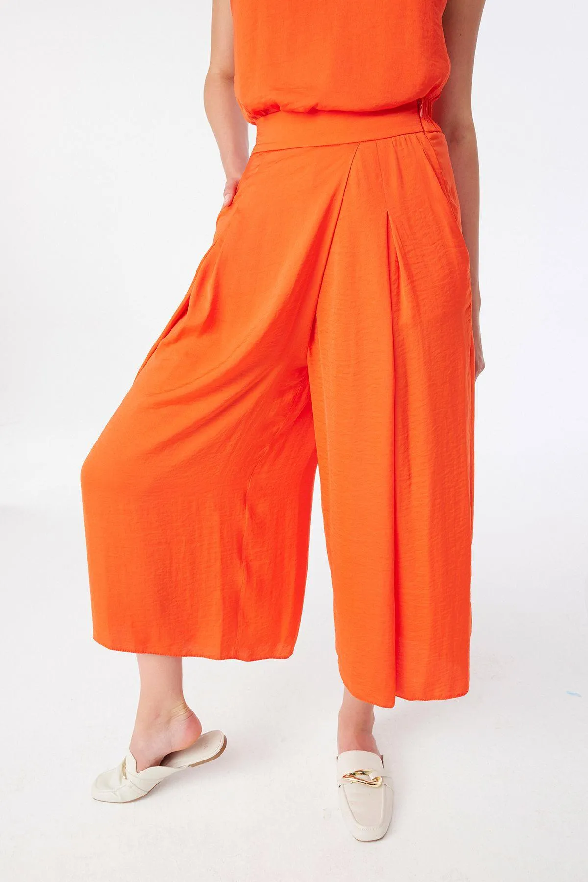 Comfortable Form Short Leg Pomegranate Trousers