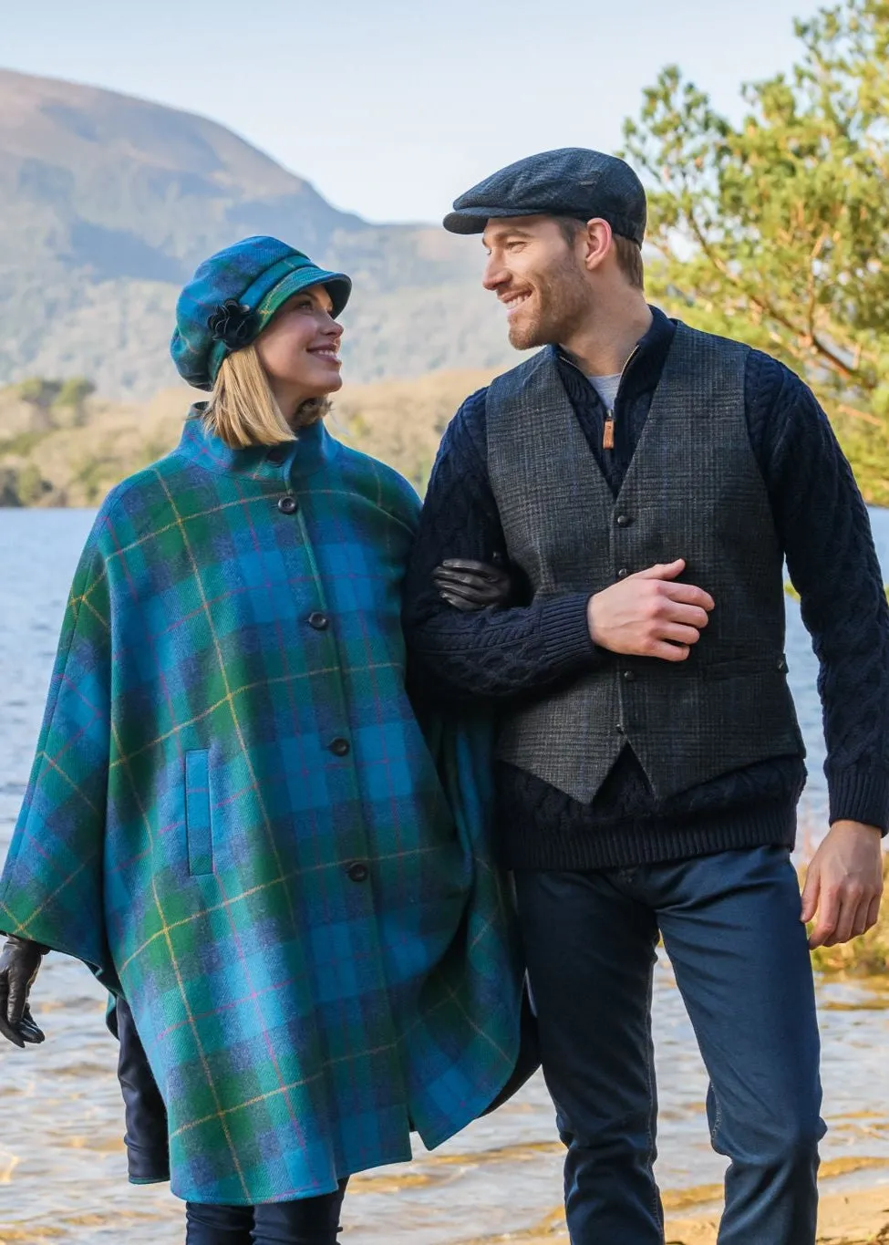 Mucros Dunloe Cape | Green Blue Check