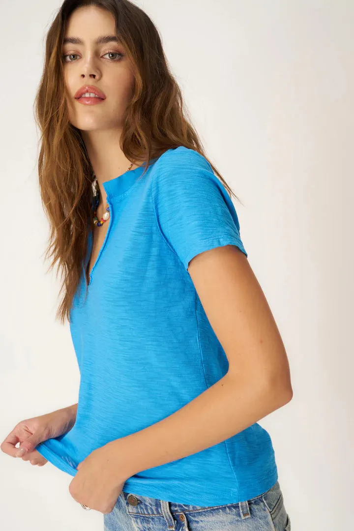 Plata Notched Tee
