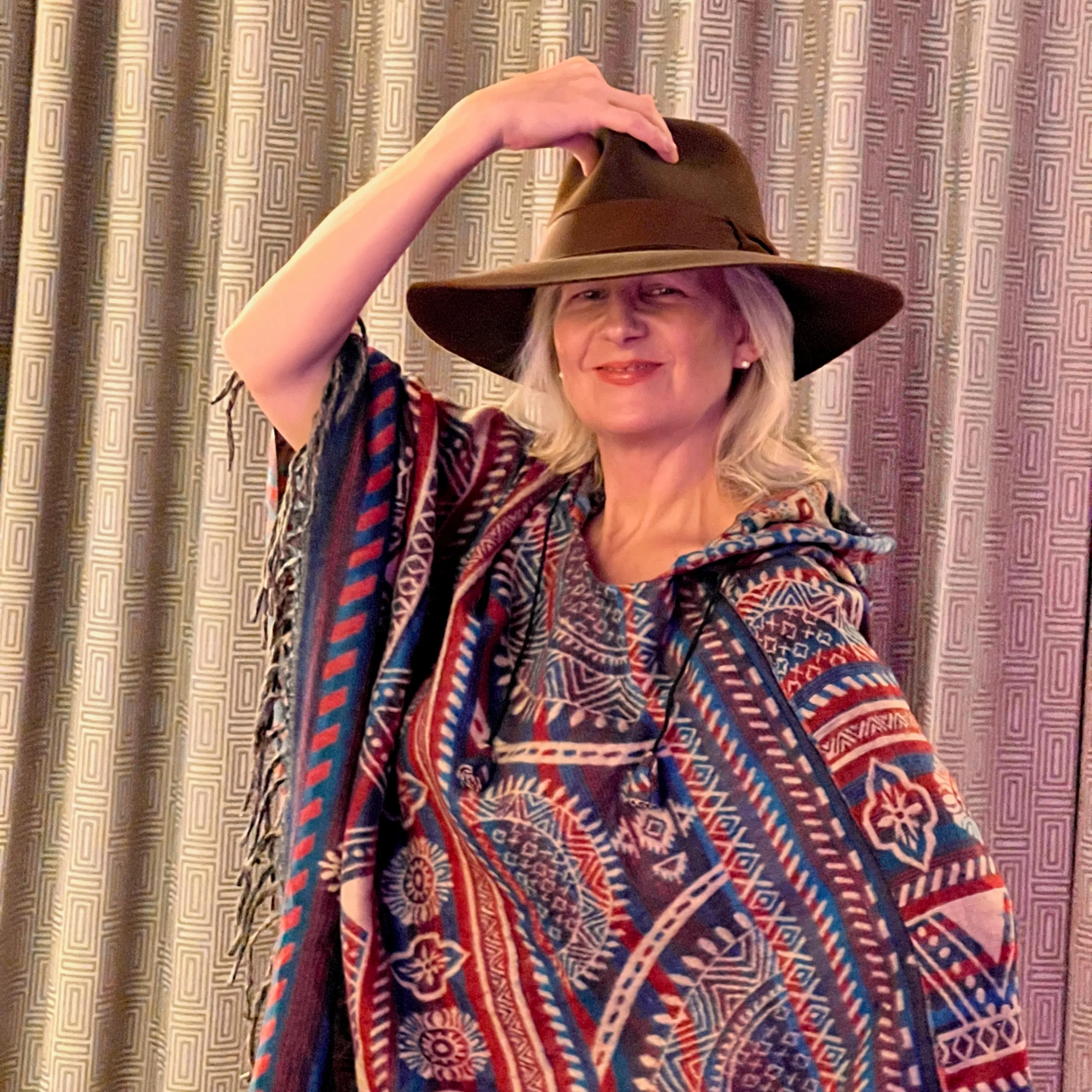 Poncho - Turquoise/Red