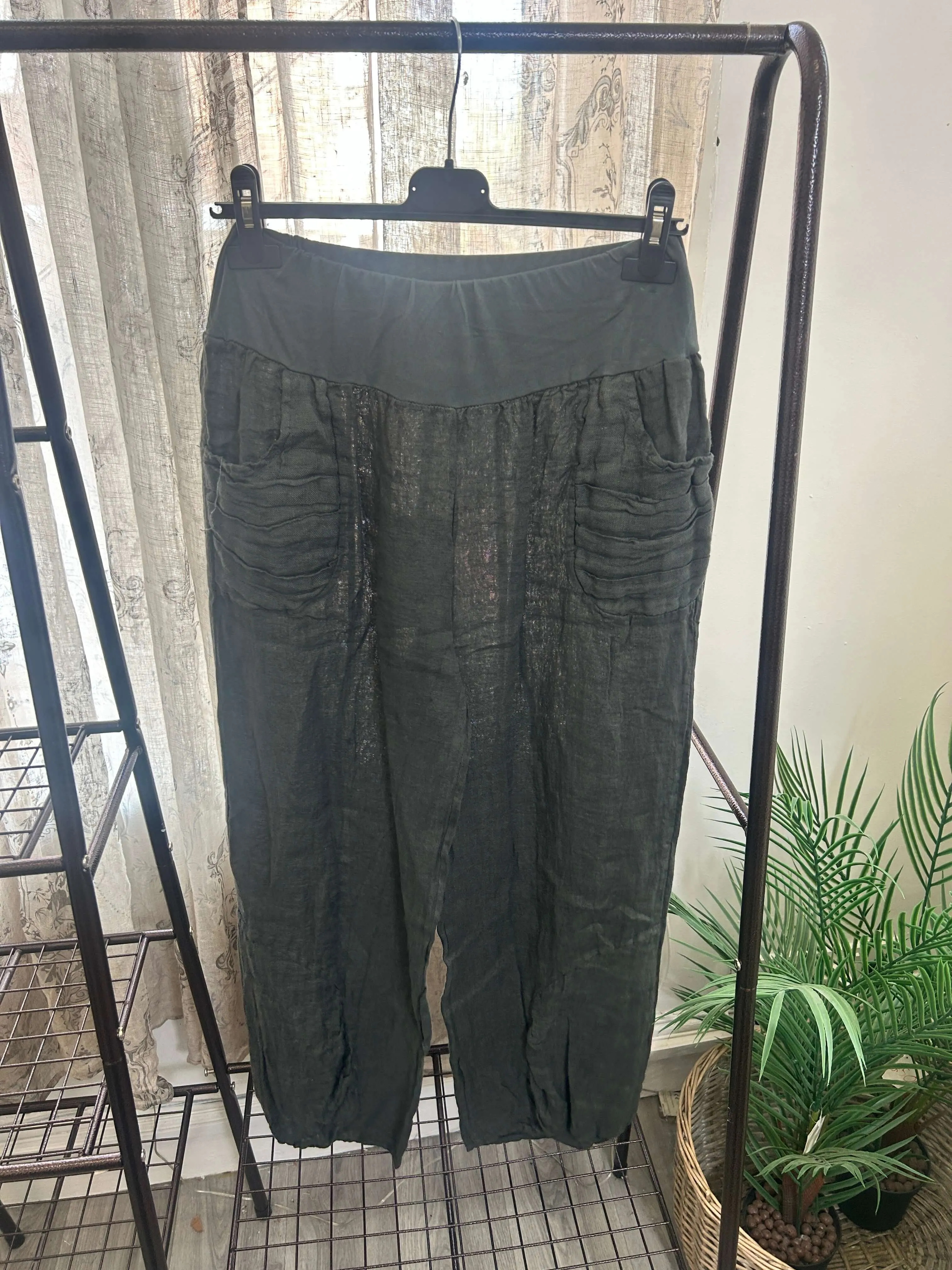 Ruffle Pocket Jersey Waist Linen Trouser