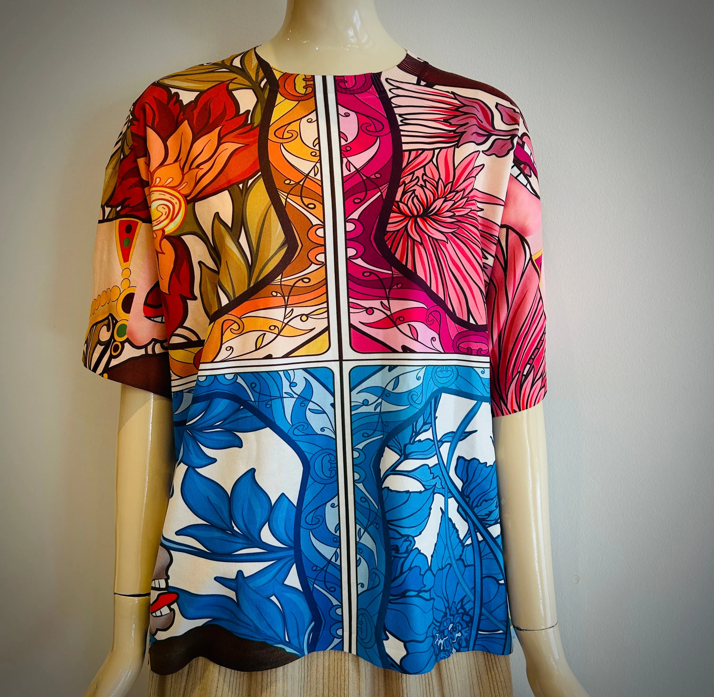 Short Sleeve Sweater.  April Sale 25% Off.     At Checkout Use Code April25