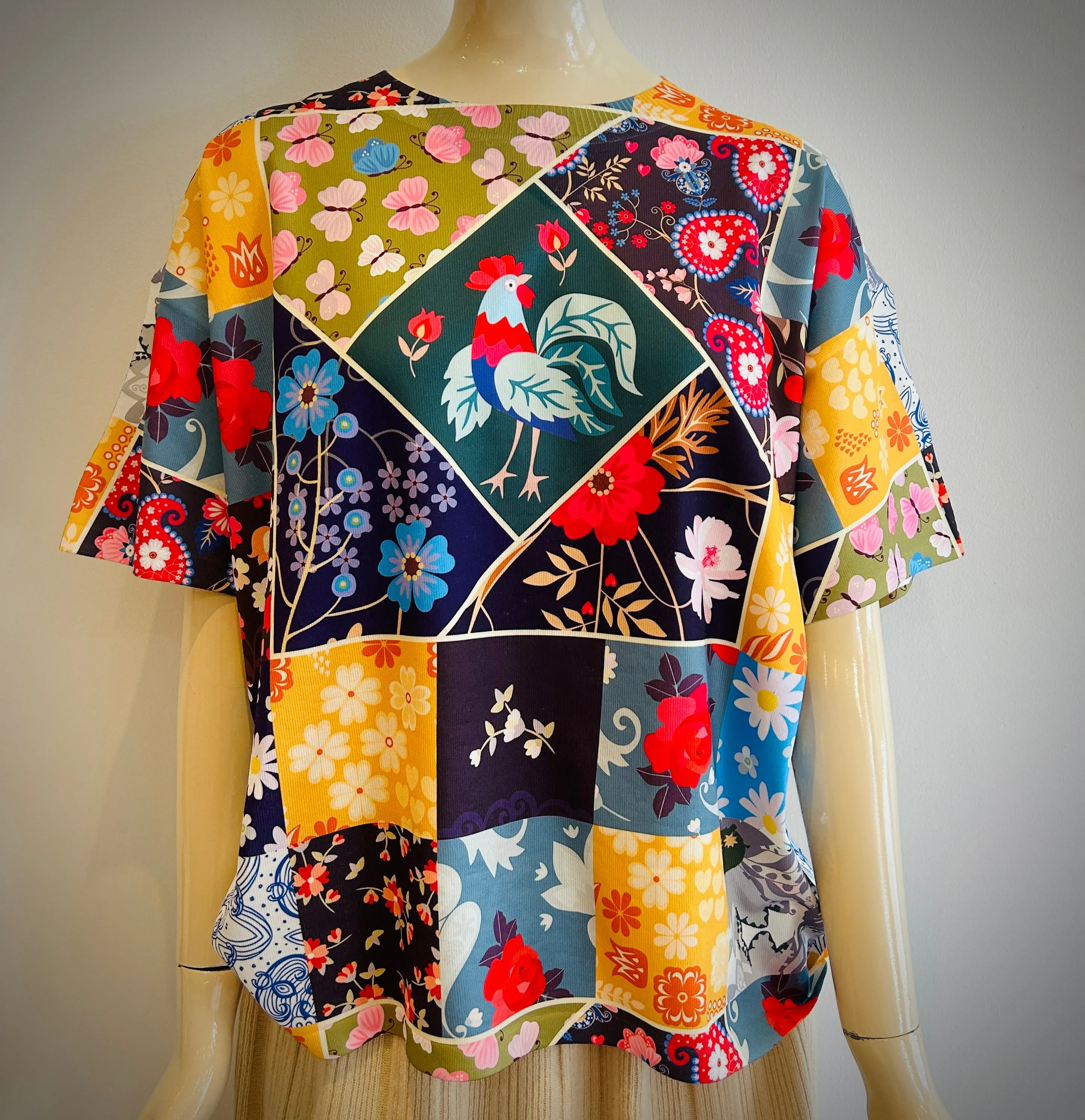 Short Sleeve Sweater.  April Sale 25% Off.     At Checkout Use Code April25