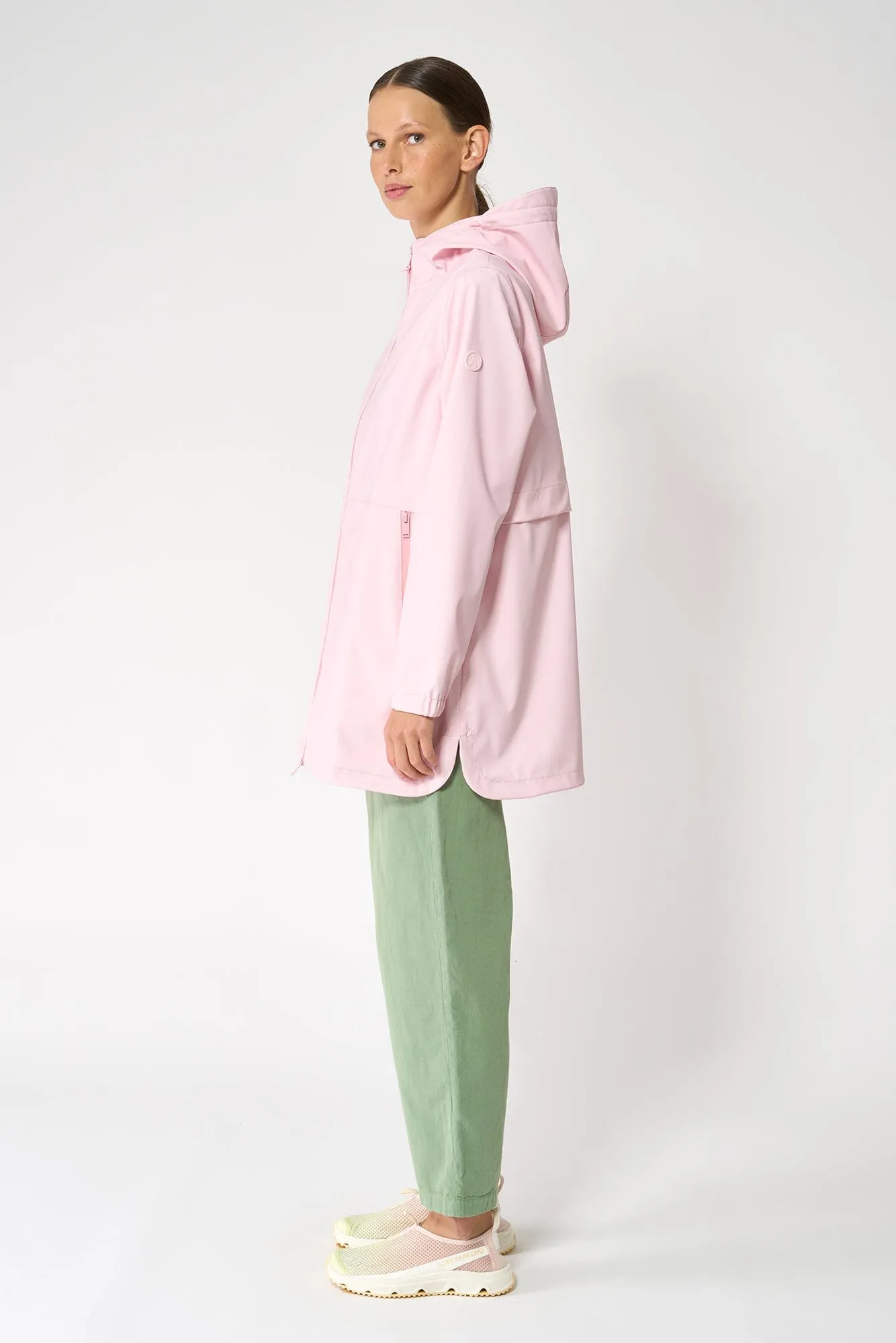 TANTÄ Curved End Zip Waterproof Coat